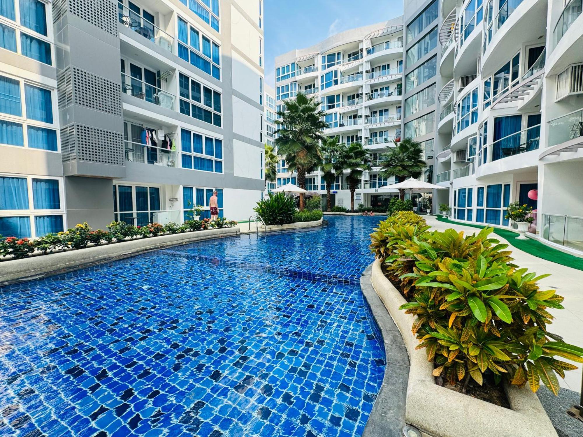 Grand Avenue Conde Pattaya公寓 外观 照片